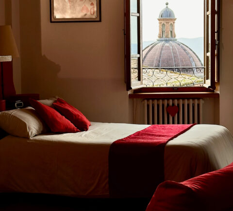 Appartamento vacanza Rosso Giotto - la vista della Cupola di Chiesa Nuova - Assisi