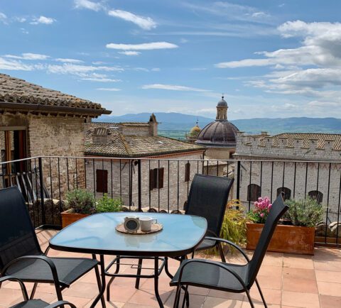 la terrazza della casa al centro di Assisi di Ride the Beauty
